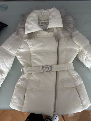 Abrigo Guess Blanco Talla S