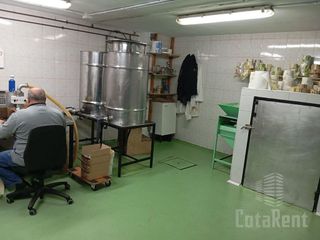 Nave industrial en venta en Cobeña