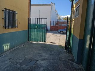 Nave industrial en venta en Cobeña