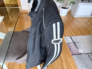 Chaqueta de moto de cuero