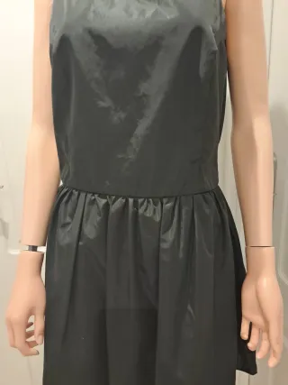 Vestido Zara Vintage Negro le falta un boton