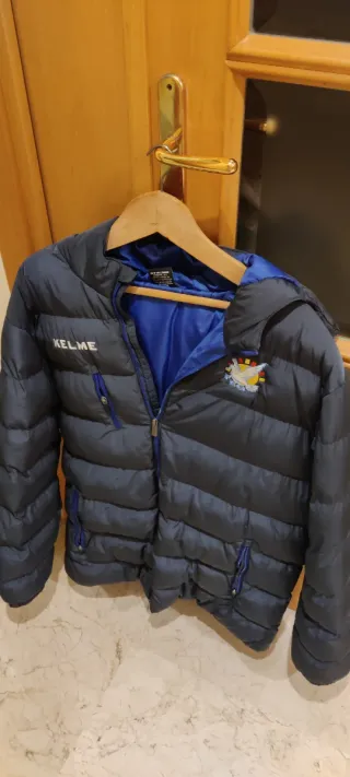 Chaqueta anorac Kelme azul  Acolchada