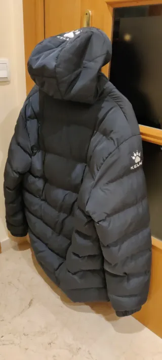 Chaqueta anorac Kelme azul  Acolchada