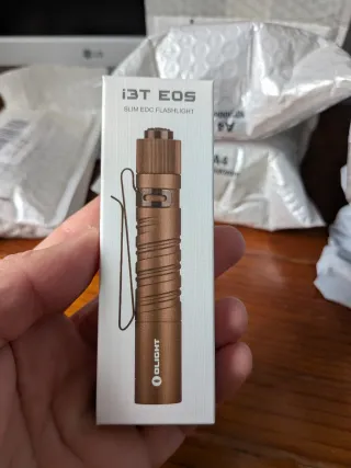 Olight i3T EOS Linterna desierto Tan