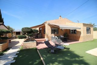 Chalet en venta en Albatera