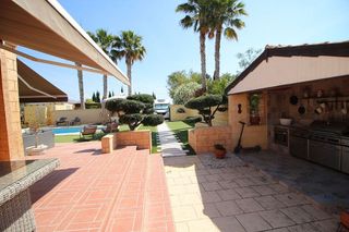 Chalet en venta en Albatera