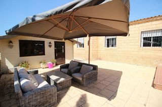 Chalet en venta en Albatera