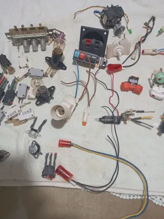 Lote componentes eléctricos