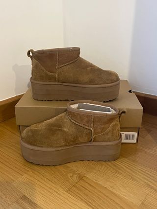 Botas Ugg Classic Mini Plataforma Marrones