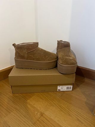 Botas Ugg Classic Mini Plataforma Marrones
