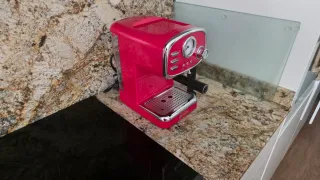 Cafetera Espresso Roja Mandine
