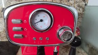 Cafetera Espresso Roja Mandine