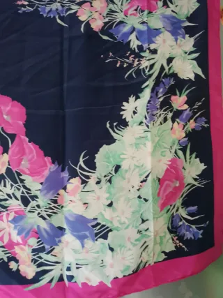 Foulard fantasia blu e rosa