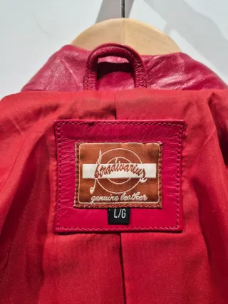 Chaqueta de cuero roja