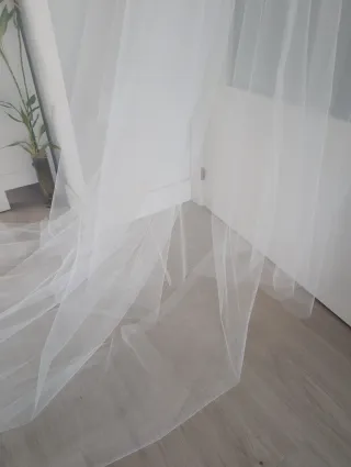 Velo de novia nuevo.