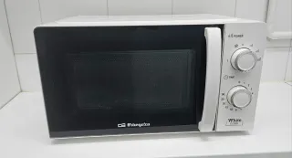 Microondas Orbegozo Blanco