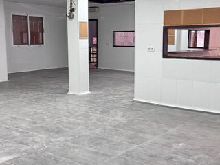 Local comercial en venta en Playa del Cura en Torrevieja