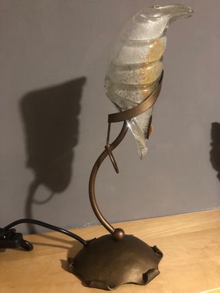 Lámpara de cristal y metal dorada