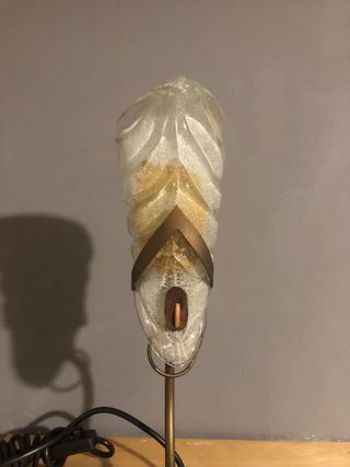 Lámpara de cristal y metal dorada