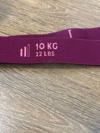 Pesas y banda elástica Decathlon moradas