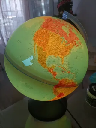 Lámpara Globo Terráqueo Iluminado