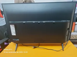 Smart TV Thomson 32 con línea vertical