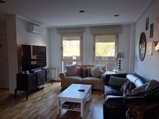 Casa pareada en alquiler en Hermanos Falcó - Sepulcro Bolera en Albacete