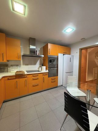 Casa pareada en alquiler en Hermanos Falcó - Sepulcro Bolera en Albacete