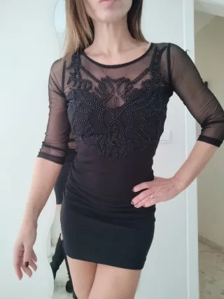 Vestido fiesta negro con pedrería
