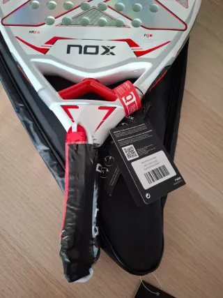 Pala Padel NOX AT Genius Cup - Nueva