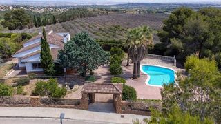 Chalet en venta en Monserrat