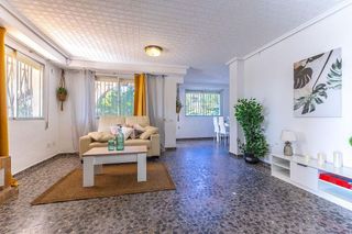 Chalet en venta en Monserrat