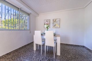 Chalet en venta en Monserrat