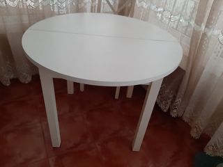 Mesa redonda extensible + 4 sillas