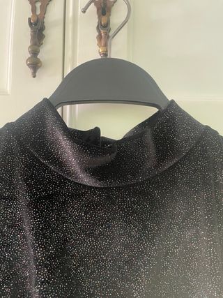 Vestido negro de purpurina