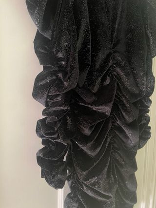 Vestido negro de purpurina