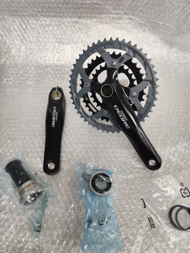 Pedalier Shimano deore FC-M590/591