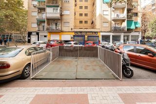 Local comercial en venta en Barrio de Zaidín en Granada