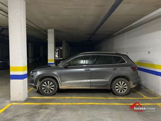 Garaje en venta en Huerta de la Reina - Trassierra en Córdoba