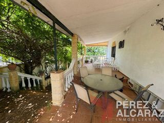 Chalet en venta en Peñaflor