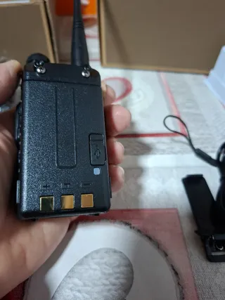 2 Radios Baofeng Negras