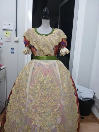 Traje de Fallera Rojo y Verde