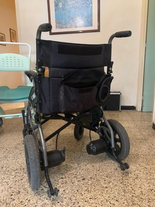 Silla de ruedas eléctrica plegable