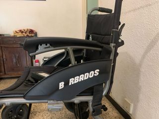 Silla de ruedas eléctrica plegable