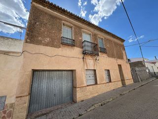 Casa adosada en venta en Villena