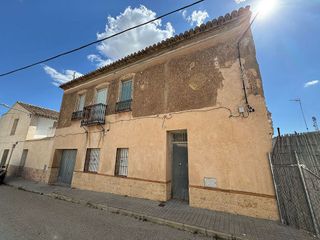 Casa adosada en venta en Villena