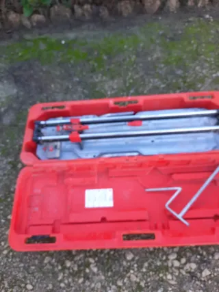 Cortadra dt x 900e azulejos Rubi con maletín