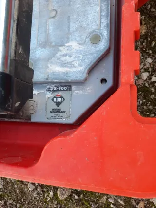 Cortadra dt x 900e azulejos Rubi con maletín