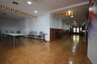 Local comercial en alquiler en Elda