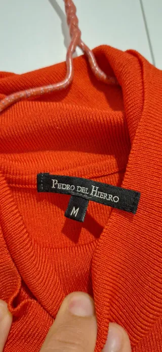Jersey Pedro del Hierro Rojo Cuello Alto Sin Manga